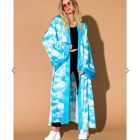 Good Karma Kimono in Cloud Nine Dressed in LALA - Picture 3 of 7